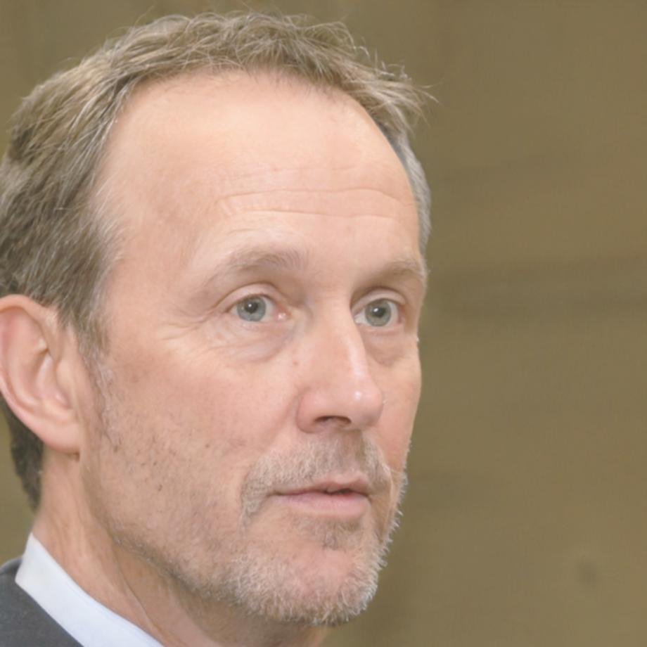 Ritratto di Giacomo Fiorentini, esperto di tecnologie per scrittori