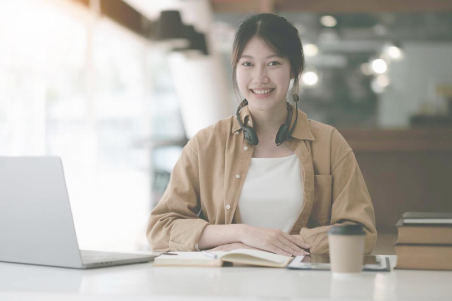 Studenti durante un laboratorio di scrittura creativa